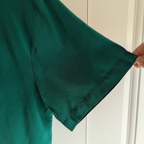 100% silk green short sleeve blouse for work, size M - Picture 10 of 12